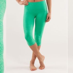 Lululemon In The Flow Crops Leggings Green